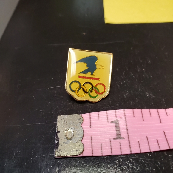 Post office Olympic pin - Picture 4 of 4